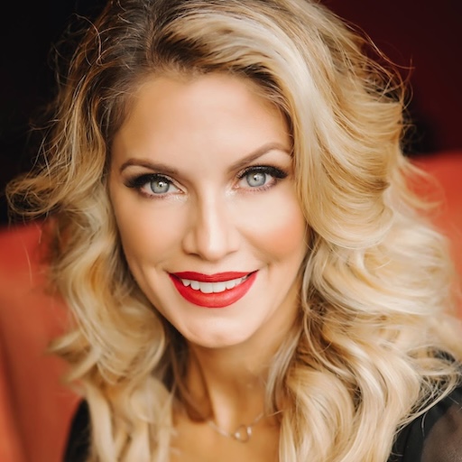 Portrait of Melanie Harlow